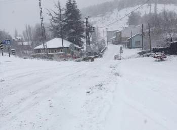Bilecik’Te Kar Kalınlığı 50 Santimetreye Ulaştı
