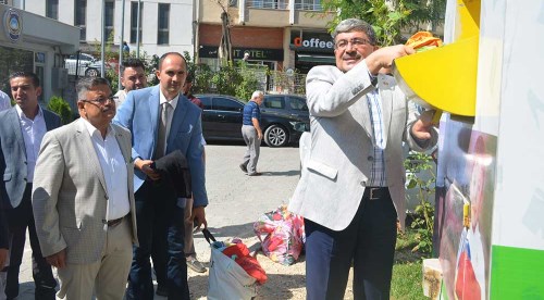 Bilecik'te kıyafet kumbarası kampanyası