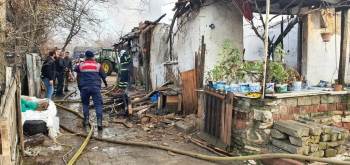 Bilecik’Te Korkutan Yangın
