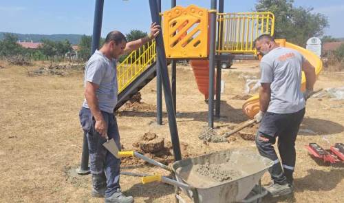 Bilecik’te köy çocuklarına 14 yeni oyun parkı