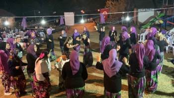 Bilecik’Te Köylü Kadınlardan Şalvar Gecesi Düzenlediler
