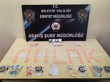 Bilecik’Te Kumar Baskınında 5 Şahsa 6 Bin 680 Tl Ceza Kesildi
