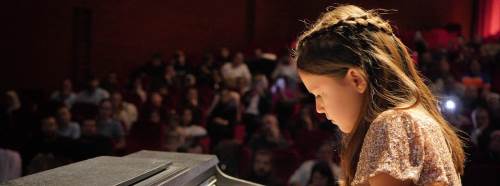 Bilecik’te minik ellerden büyük konser!