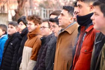 Bilecik’Te Okullarda Şehitler İçin Saygı Duruşunda Bulunuldu
