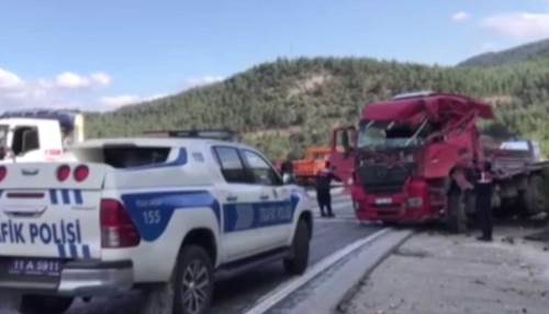 Bilecik'te ölümlü kaza: Tırla çarpıştı!