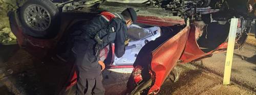 Bilecik'te otomobil refüje çarpıp takla attı: 3 kişi yaralandı