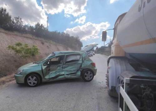 Bilecik’te otomobil su tankerine çarptı: 1 yaralı