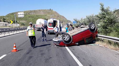 Bilecik'te otomobil takla attı: 3 yaralı