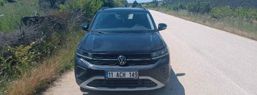 Bilecik'te otomobilin çarptığı çocuk ağır yaralandı