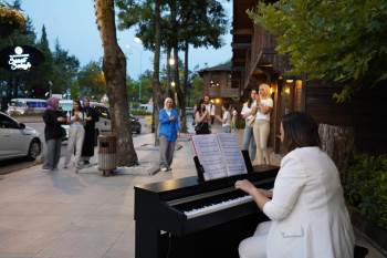 Bilecik’Te Sanat Sokağı’Nda Sanat Esintisi
