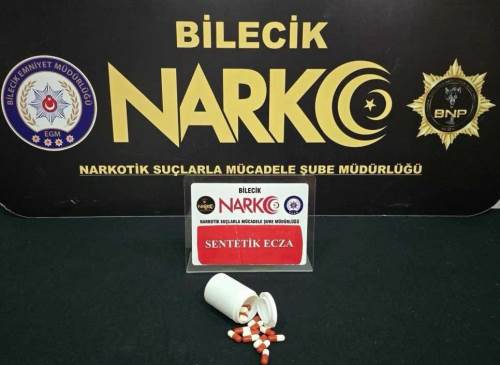 Bilecik’te şehirlerarası otobüste uyuşturucu operasyonu! 2 şüpheli yakalandı