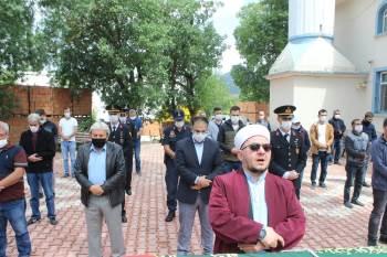 Bilecik’Te Şehit Annesi Vefat Etti
