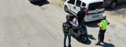 Bilecik’te sıkı denetim: Motosikletliler tek tek kontrol edildi