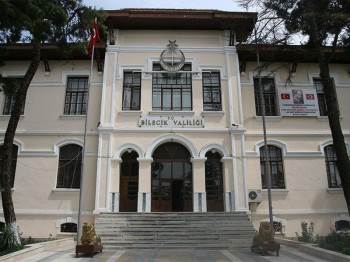 Bilecik’Te Simit Ve Poğaçaya Gelen Zamma Valilik Engeli
