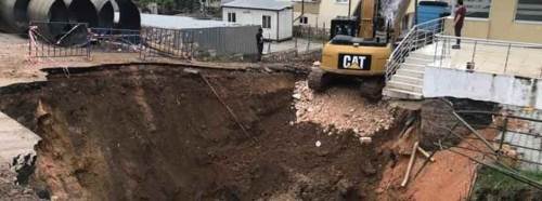 Bilecik'te tehlikeli göçük!