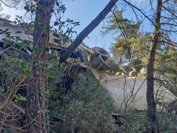 Bilecik’Te Tır 60 Metre Yükseklikten Uçuruma Yuvarlandı
