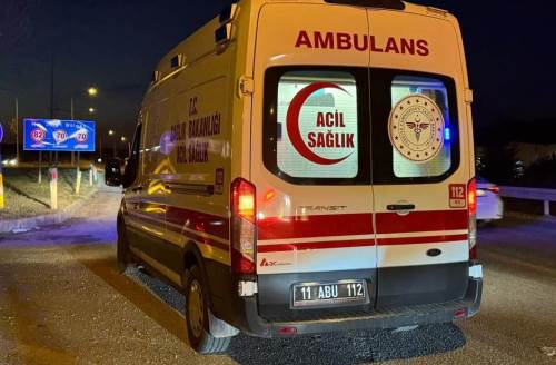 Bilecik'te tır ile otomobil çarpıştı: 4 yaralı