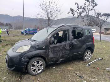 Bilecik’Te Trafik Kazası: 3 Kişi Yaralandı
