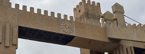 Bilecik'te vatandaşlar korku içinde: Bakımsız üst geçit çürüyor!