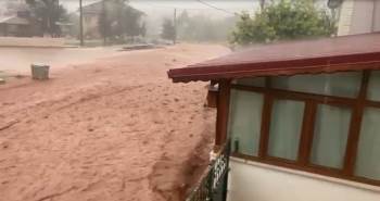 Bilecik’Te Yaşanan Sel Anı Cep Telefonu Kameralarına An Ve An Yansıdı
