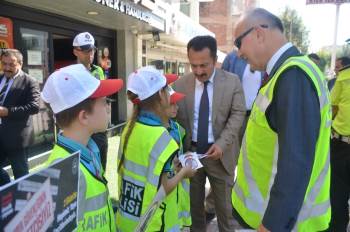 Bilecik’Te Yayalar İçin Nöbet Tuttular
