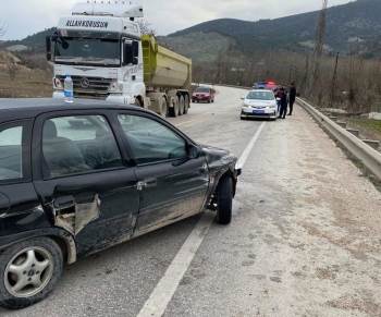 Bilecik’Te Zincirleme Trafik Kazası: 2 Yaralı
