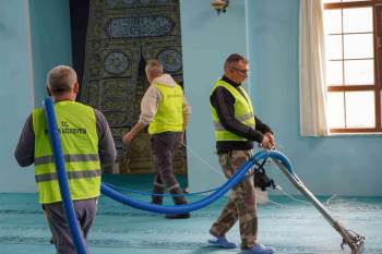 Bilecik’Teki Camilerde Ramazan Temizliği
