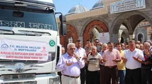 Bilecik'ten 2 TIR dualarla uğurlandı