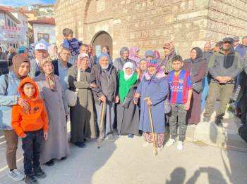 Bilecik’Ten Bir Kafile Umreye Uğurlandı
