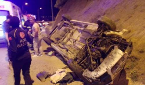 Bilecik'ten Eskişehir'e gelirken kaza yaptılar: 2'si çocuk 4 kişi yaralı!