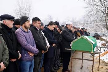 Bilecik Valisi Aygöl, Vefat Eden Muhtarın Cenazesine Katıldı
