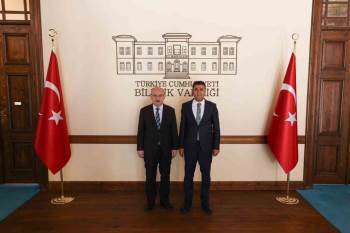 Bilecik Valisi Şefik Aygöl Ve Sakarya Valisi Yaşar Karadeniz Bir Araya Geldi
