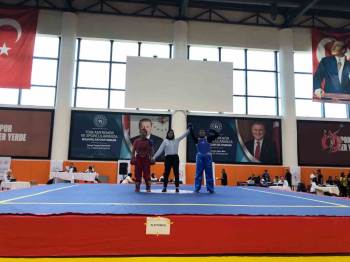 Bilecikli Sporcu Şampiyonlukla Geldi
