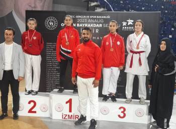 Bilecikli Sporcular Madalyalarla Döndü
