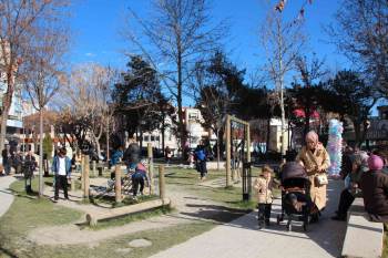 Bilecikliler Güzel Havanın Tadını Çıkardı

