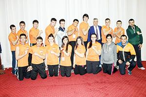 Bilekleri büküyoruz