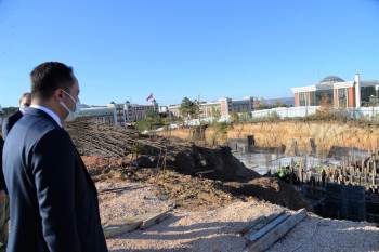 Bin 500 Kişilik Kyk Yurdunda Çalışmalar Devam Ediyor
