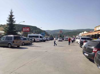 Binlerce Aracın Geçiş Yaptığı Karayolunda Bayram Dönüşü Yoğunluğu
