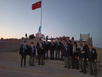 Binlerce Kişinin Katıldığı Zafer Yürüyüşü Tamamlandı
