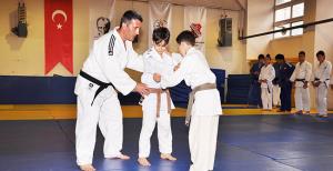 Bir ay geride kaldı