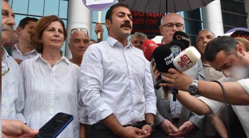 Bir bardak suda kopan fırtına dindi