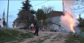 Bir Buçuk Asırlık Ramazan Topu Geleneği Ses Bombası İle Yaşatılıyor
