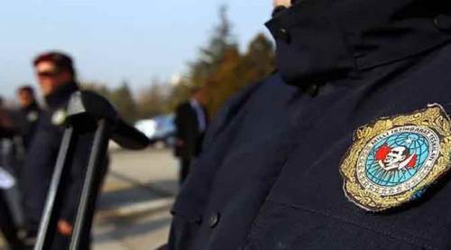  Bir rozete kandı, hayatı mahvoldu