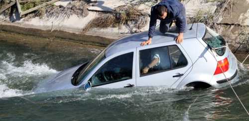 BİR TONLUK ARACI OMUZLADI