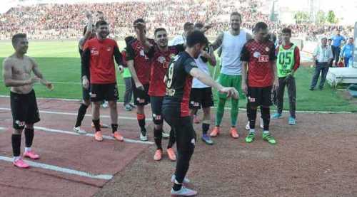 BİRAZ ÇİFTETELLİ BİRAZ HORON