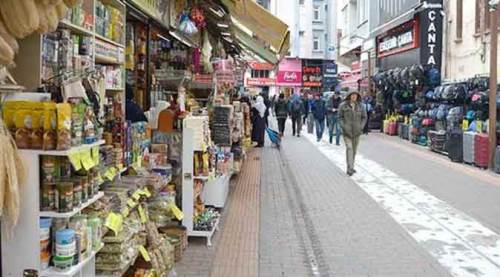 Biraz da onlar şatafatlı bir hayat sürsün!
