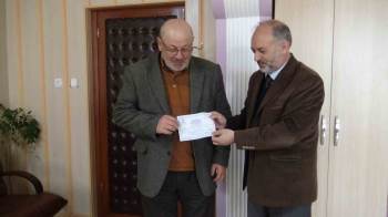 Biriktirdikleri 60 Bin Tl’Lik Umre Parasını Depremzedelere Bağışladılar
