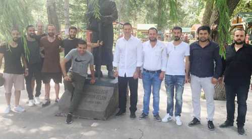 Birlikte kahvaltı yaptılar