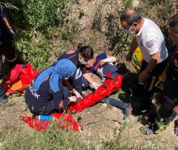 Bisikletiyle Susuz Kanala Düşen Çocuk Yaralandı

