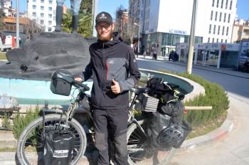 Bisikletle 57 Ülke Gezdi
